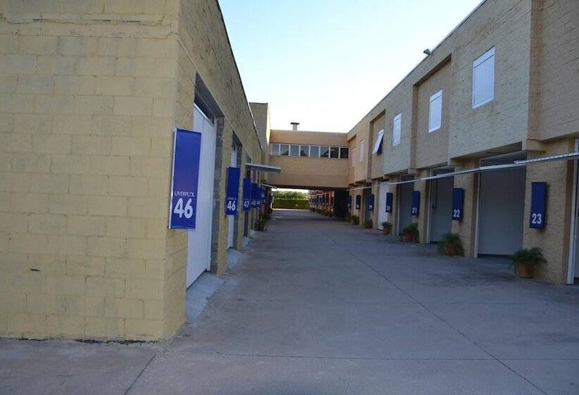 Liverpool Hotel & Motel