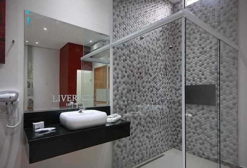 Liverpool Hotel & Motel