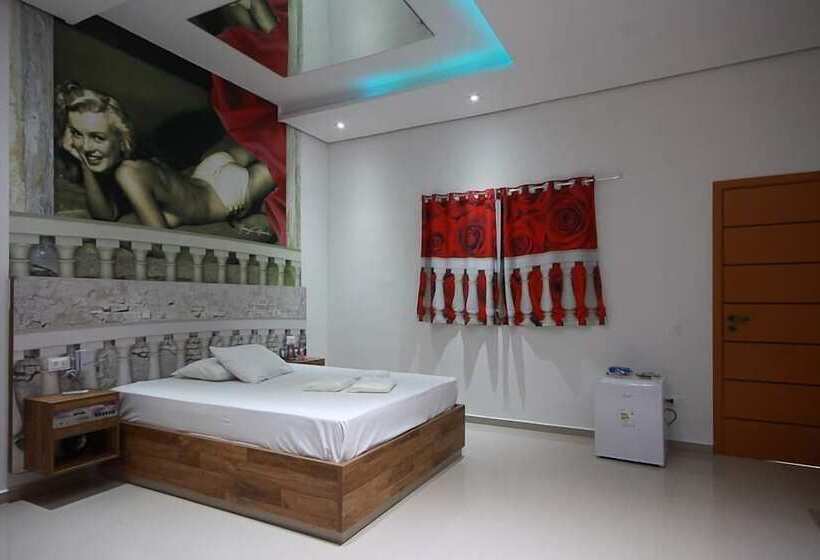 Liverpool Hotel & Motel