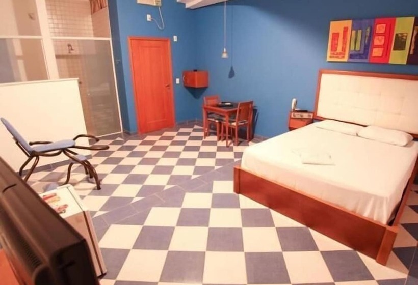 Liverpool Hotel & Motel