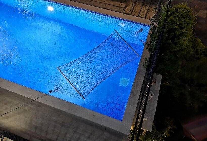 住宿加早餐  Kandira Butik