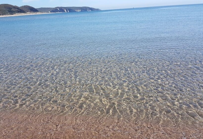 تختخواب و صبحانه Vira Creek House