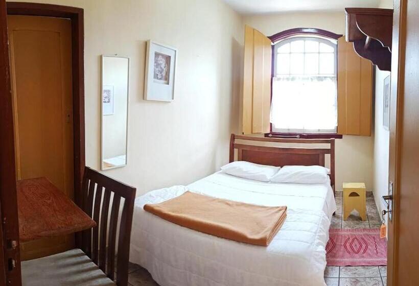 Brumas Ouro Preto Hostel E Pousada