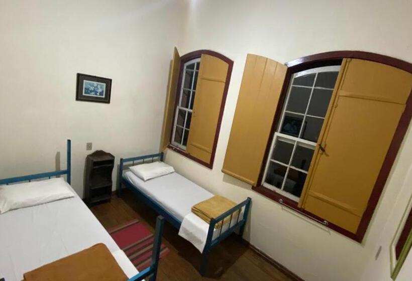 Brumas Ouro Preto Hostel E Pousada