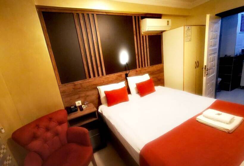 בית מלון כפרי Ador Troia