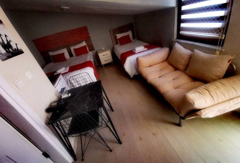 בית מלון כפרי Ador Troia