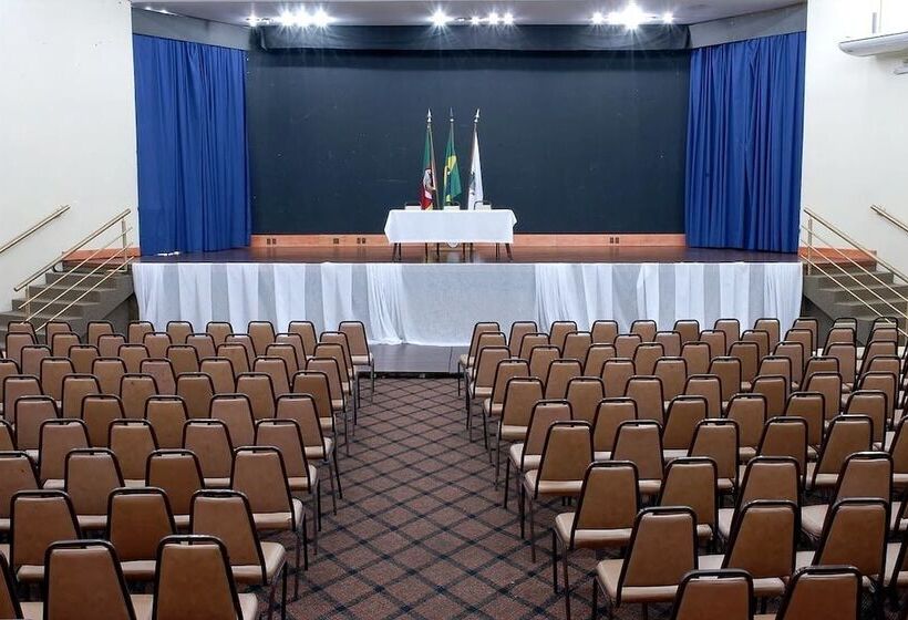 هتل Itaimbe Palace