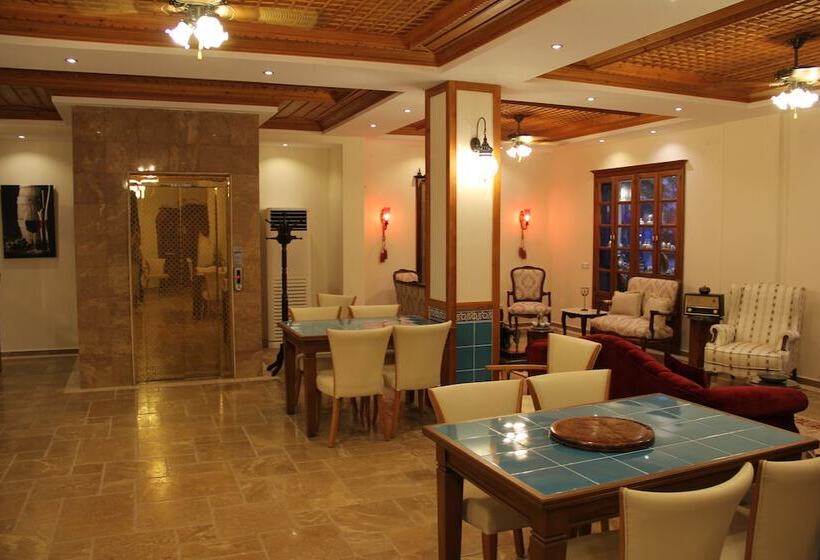 فندق Konak Tuncel Efe