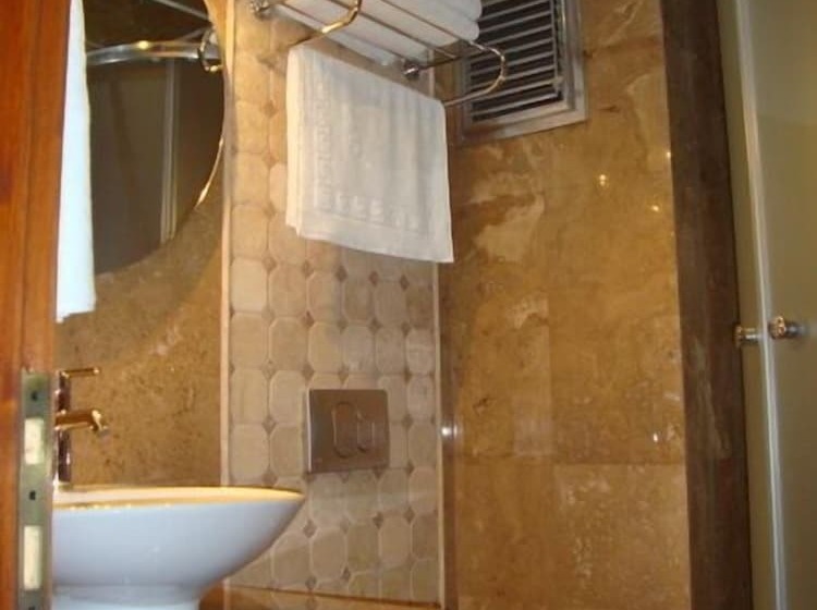 فندق Konak Tuncel Efe