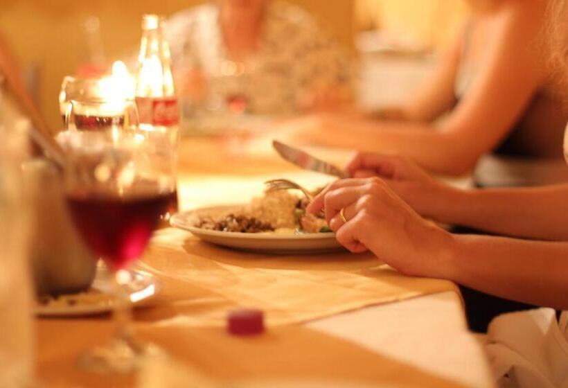 Отель Porto Di Mare