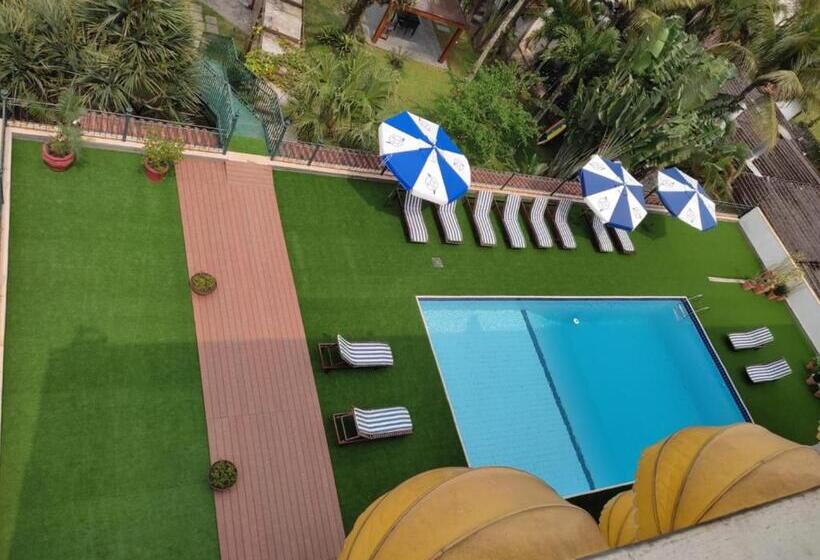 Отель Porto Di Mare