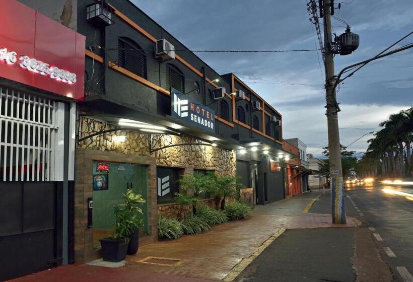 هتل Senador