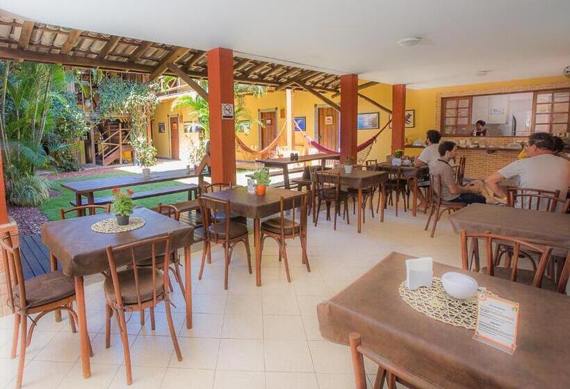 Praia Do Forte Hostel