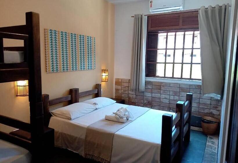 Praia Do Forte Hostel