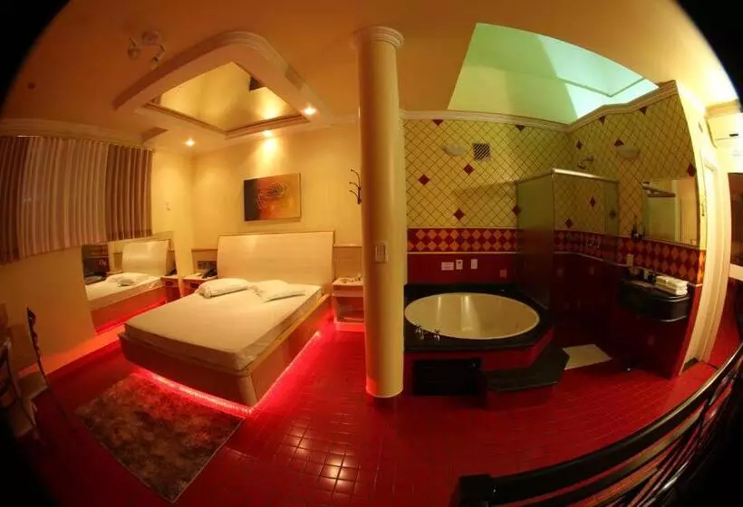 Xenon Motel