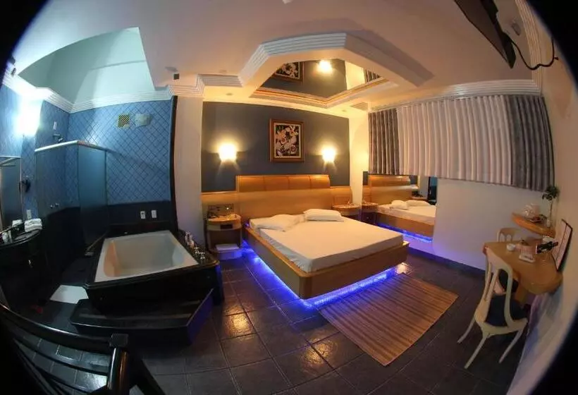 Xenon Motel