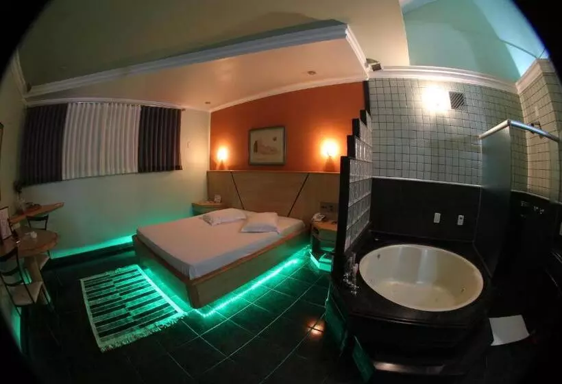 Xenon Motel