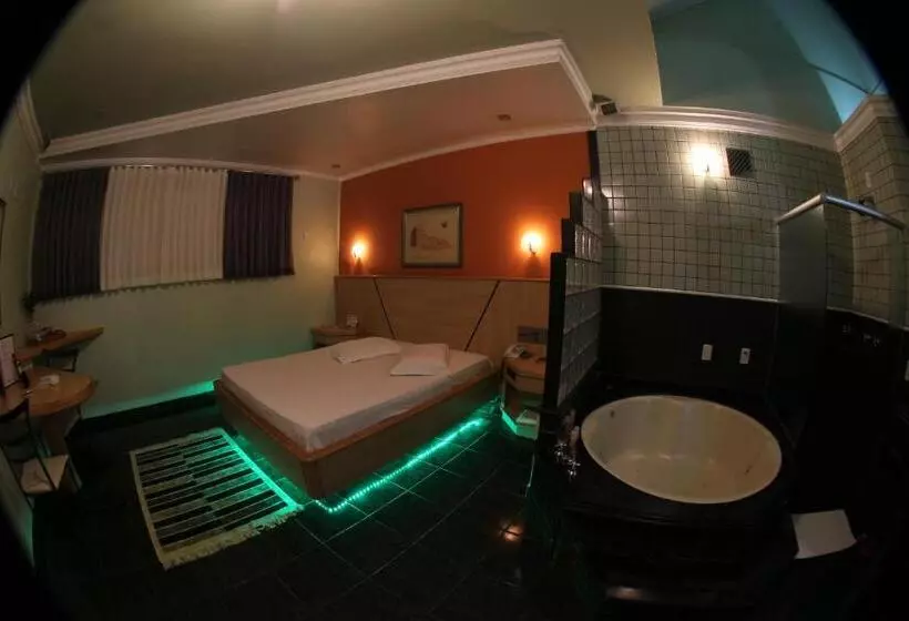 Xenon Motel