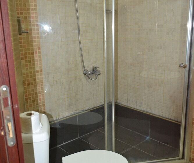 هتل Adana Kucuksaat