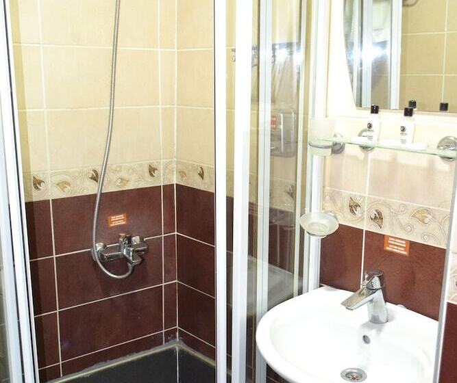 هتل Adana Kucuksaat