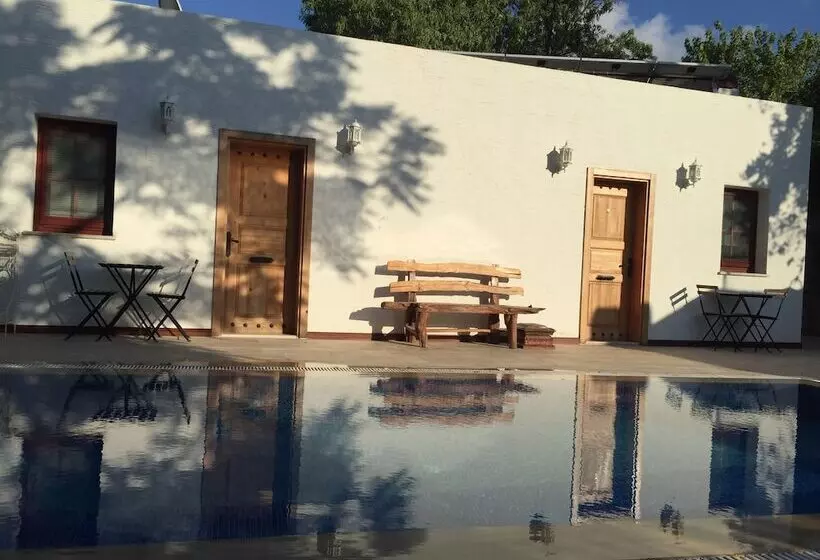 Hotel Kocca Ev