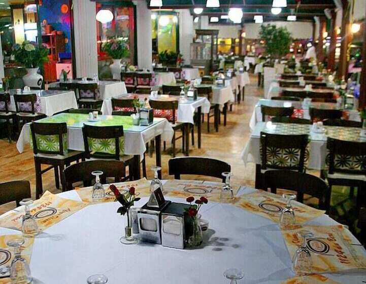 בית מלון כפרי Omur