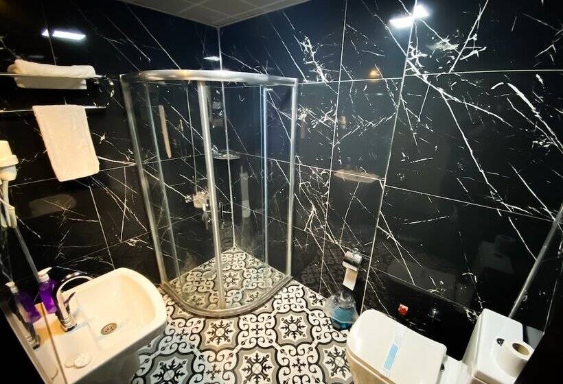 בית מלון כפרי Omur