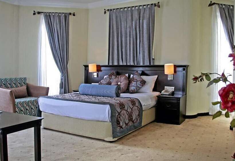 בית מלון כפרי Omur