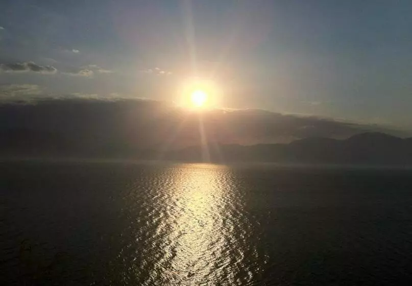 هتل Sunrise