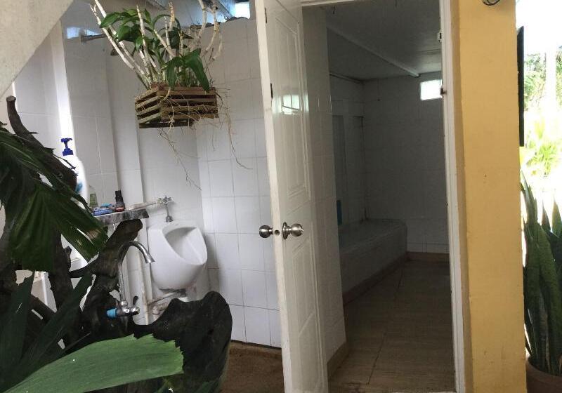 ベッドアンドブレックファースト Phuket Gay Homestay