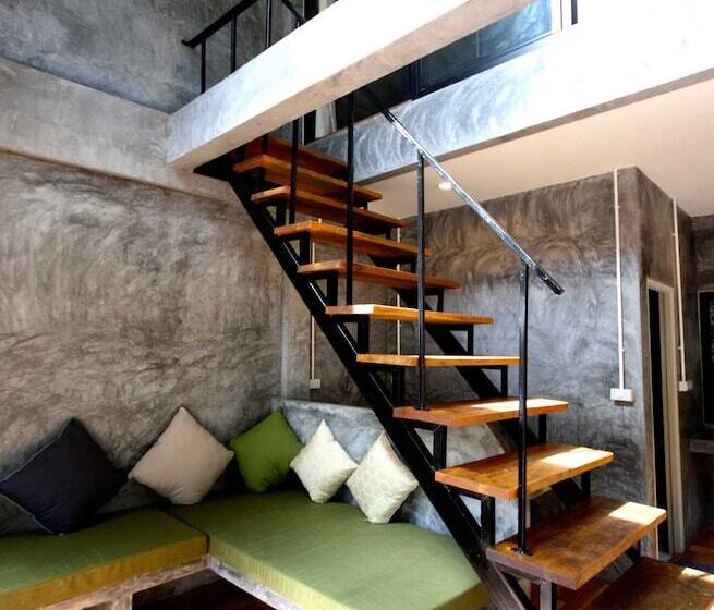 בית מלון כפרי Aonang Lodge   Sha