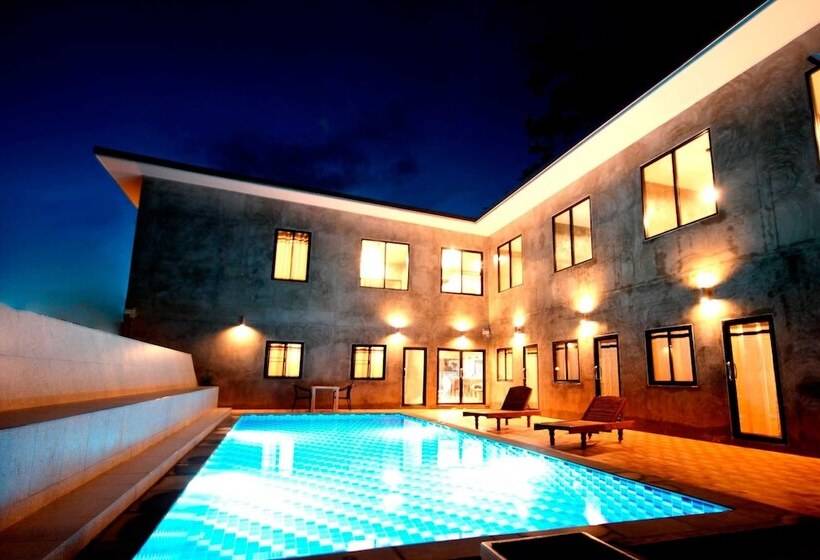 בית מלון כפרי Aonang Lodge   Sha