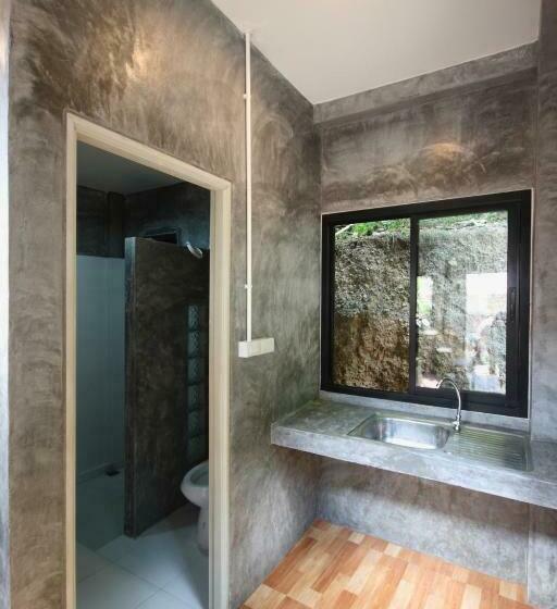 בית מלון כפרי Aonang Lodge   Sha