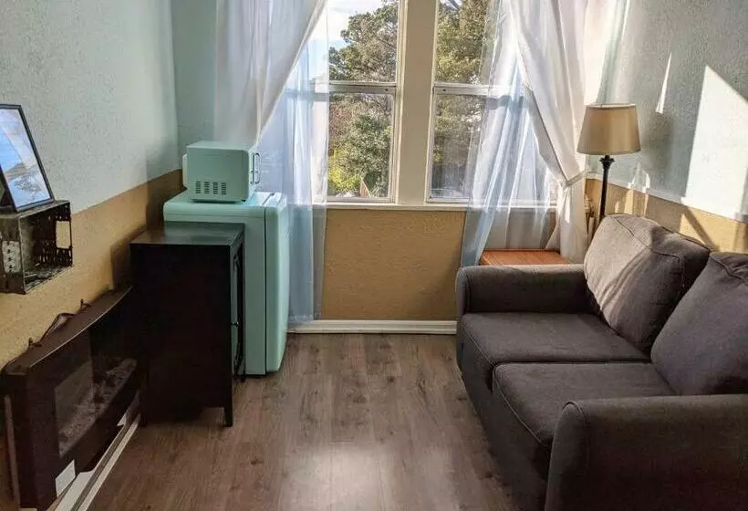Hotelli Hillcrest Inn
