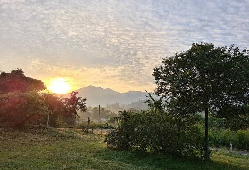 בית מלון כפרי Ingmhok Country Mountain View Resort