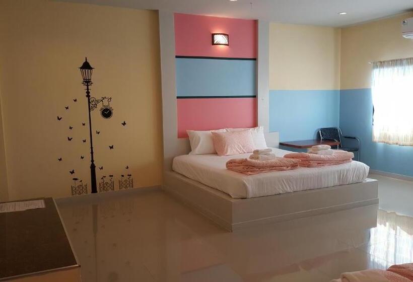 Hotel Juntima Place At Amphawa