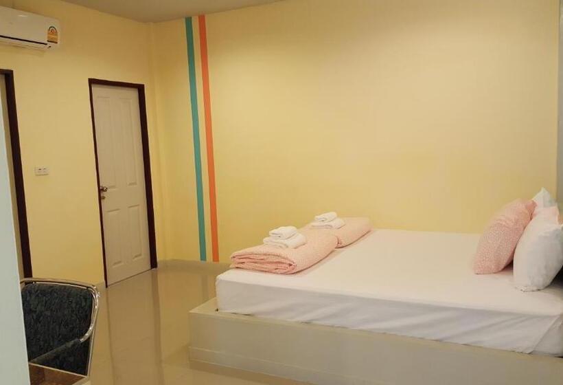 Hotel Juntima Place At Amphawa