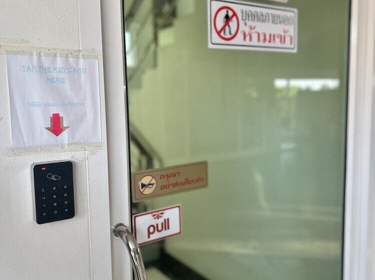 호텔 Js Residence Krabi