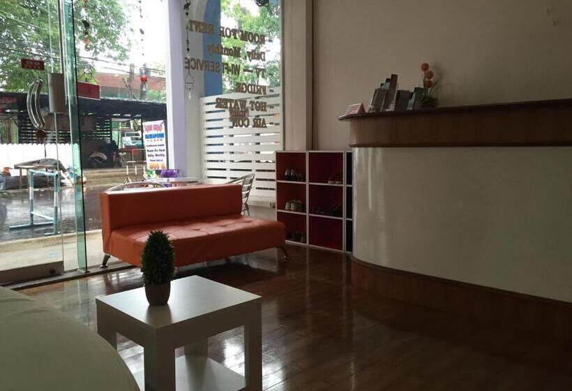 호텔 Nawaporn Place