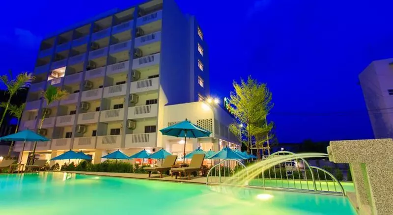 هتل Recenta Phuket Suanluang