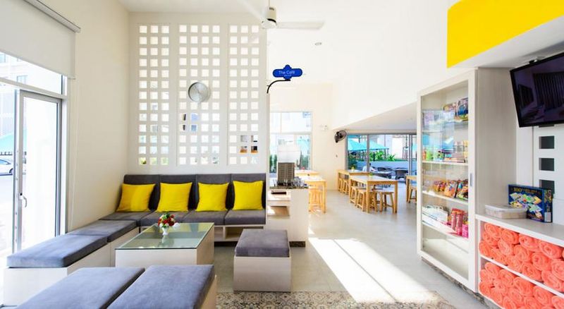 هتل Recenta Phuket Suanluang