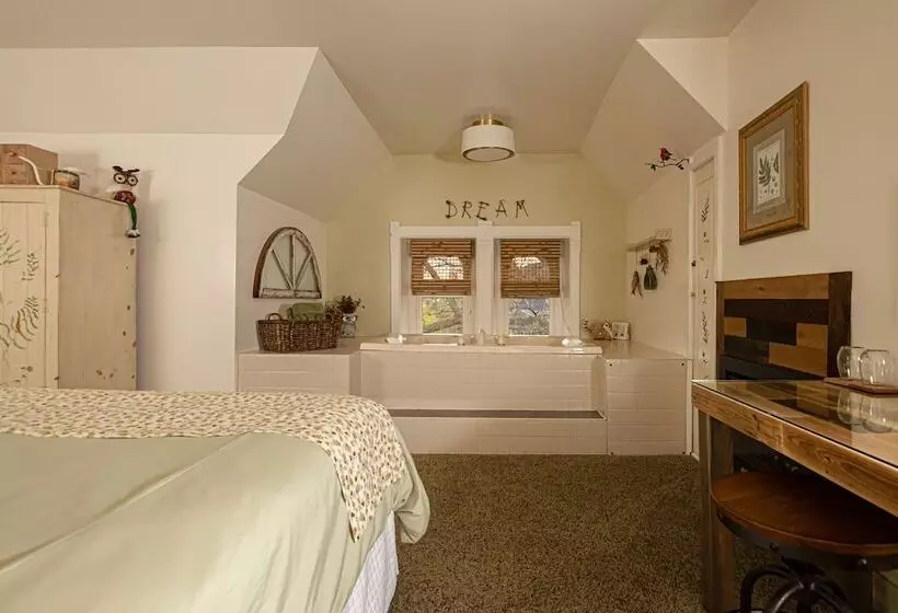 ホテル Reynolds Mansion B&b