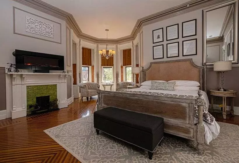 ホテル Reynolds Mansion B&b