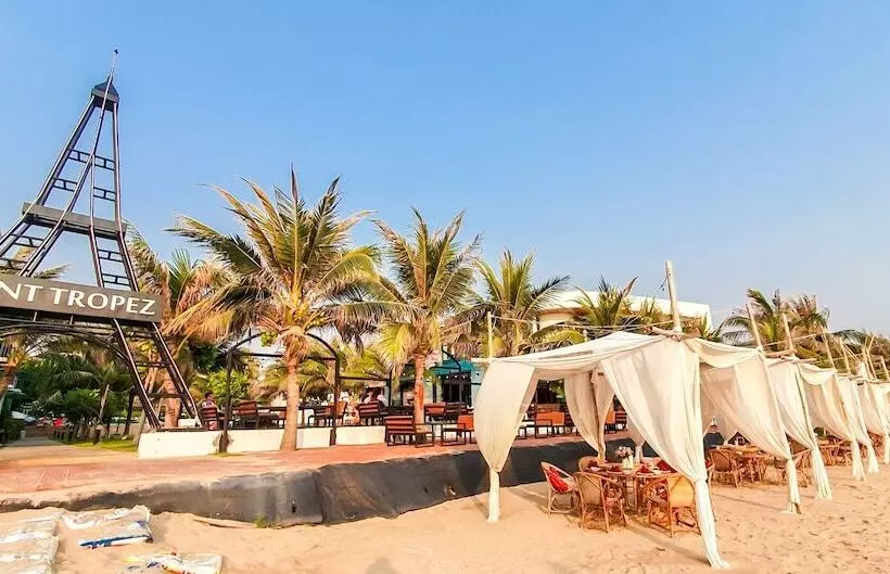 Hotelli Saint Tropez Beach
