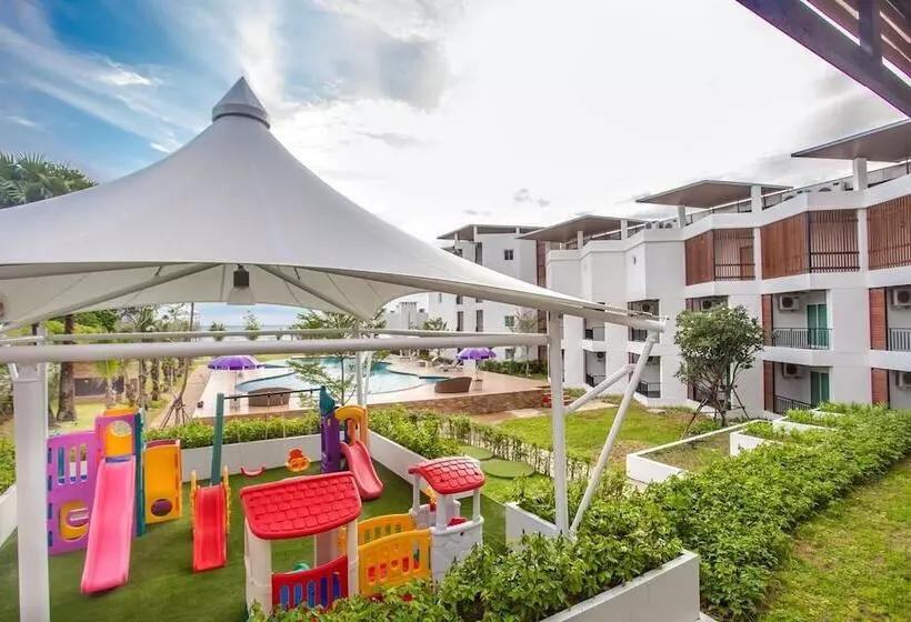 Hotelli Saint Tropez Beach