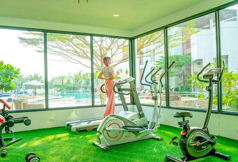 Otel Saint Tropez Beach