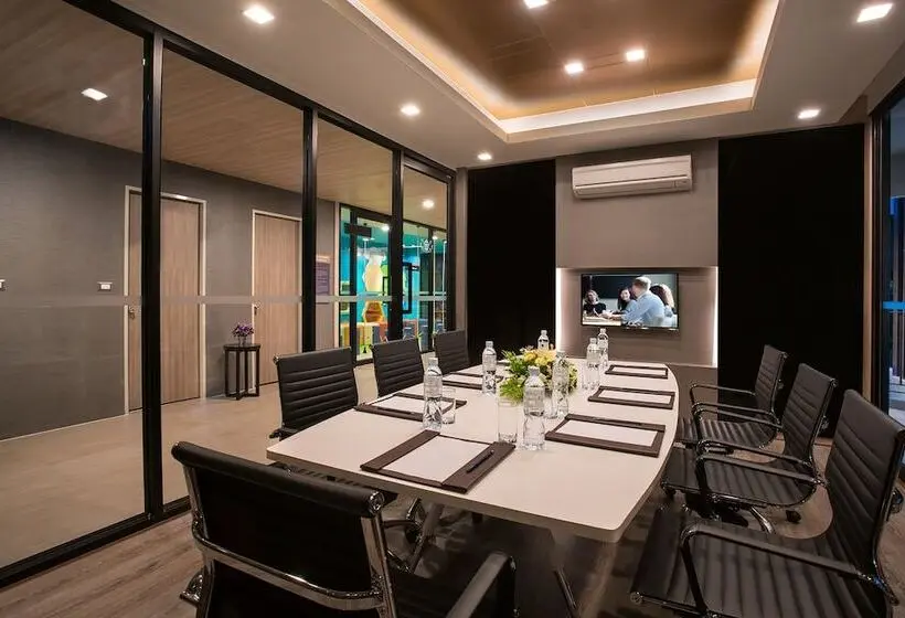 هتل Somerset Ekamai Bangkok