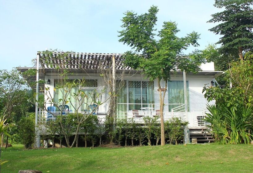 בית מלון כפרי The Happiness Resort