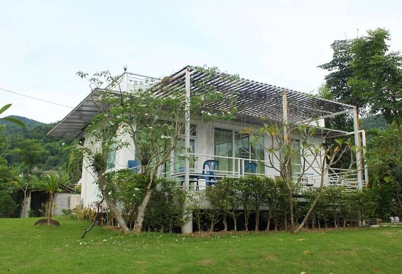 בית מלון כפרי The Happiness Resort