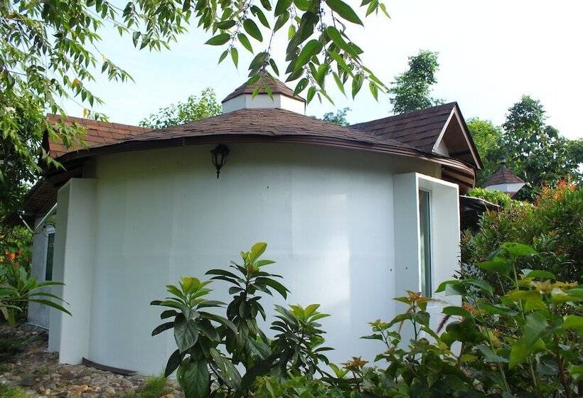 בית מלון כפרי The Happiness Resort